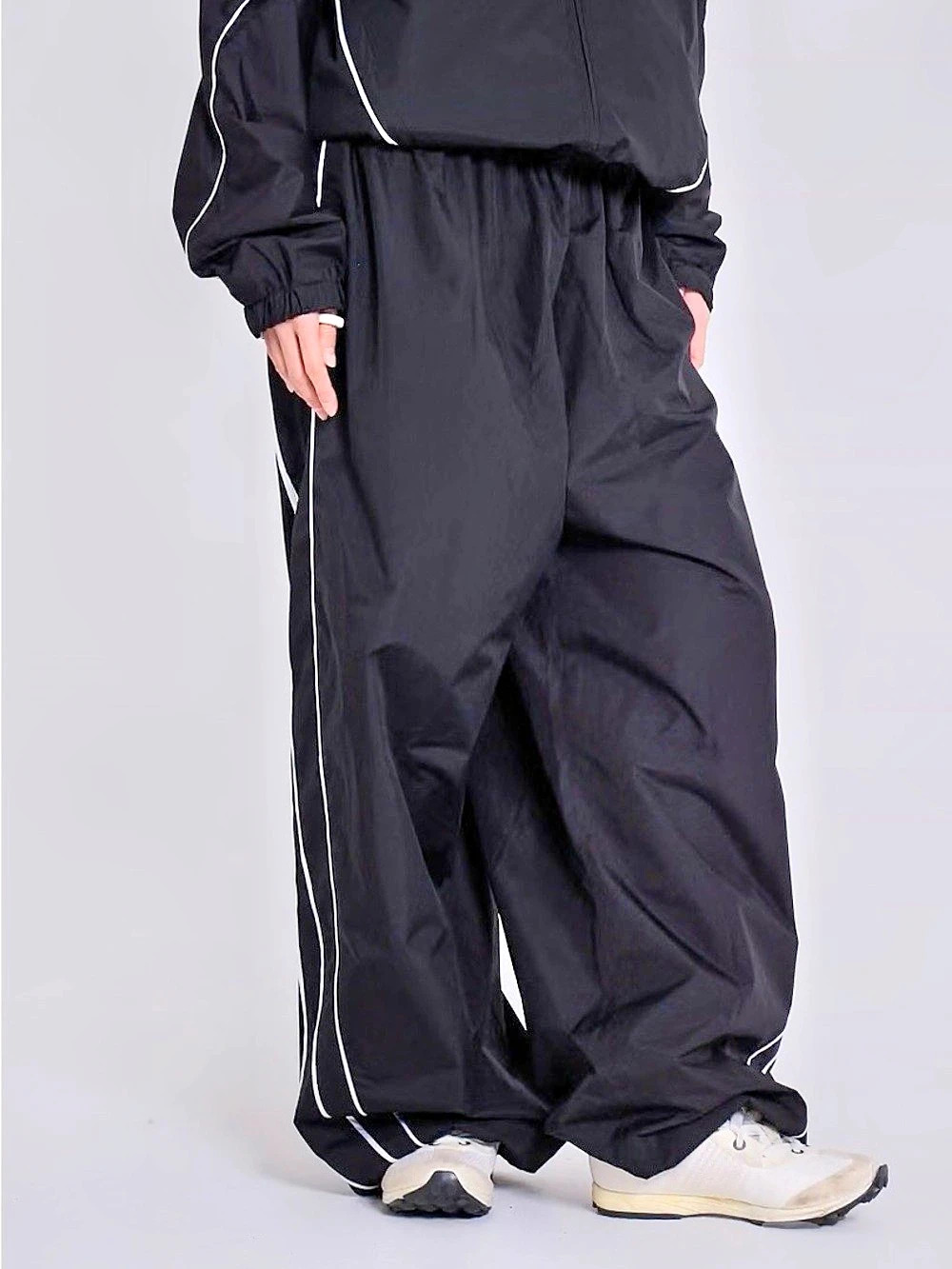 Jaded London Wide Leg Track Pants in Black Size Medium Like New
